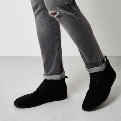 Black borg lined suede chukka boots